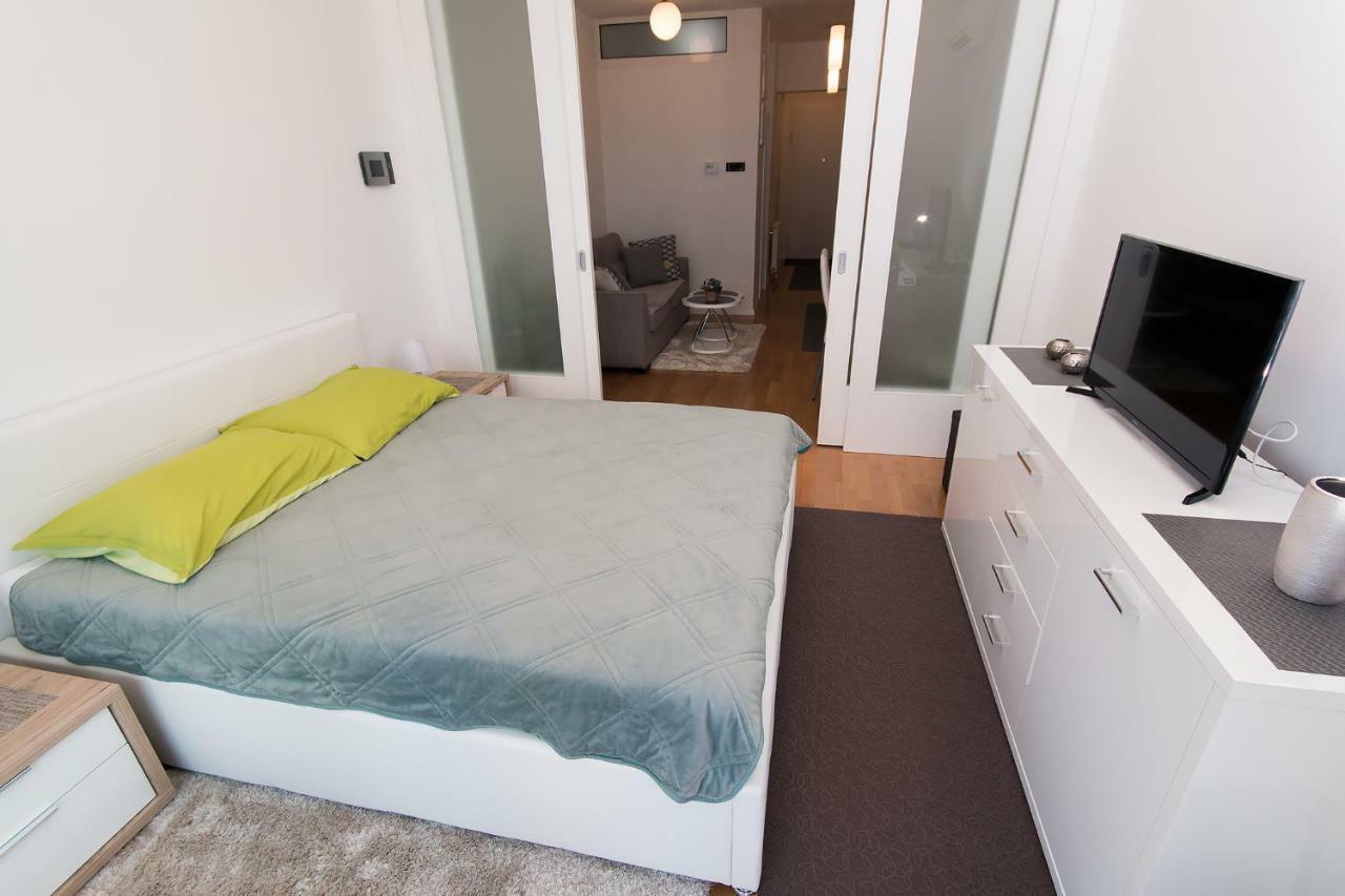 Studio Apartman Bella Lägenhet Zagreb Exteriör bild