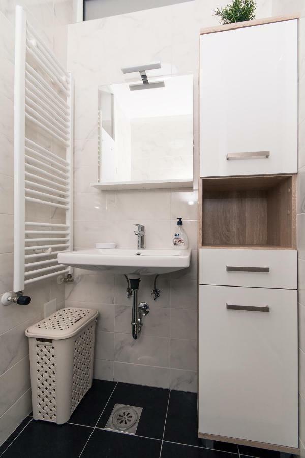 Studio Apartman Bella Lägenhet Zagreb Exteriör bild